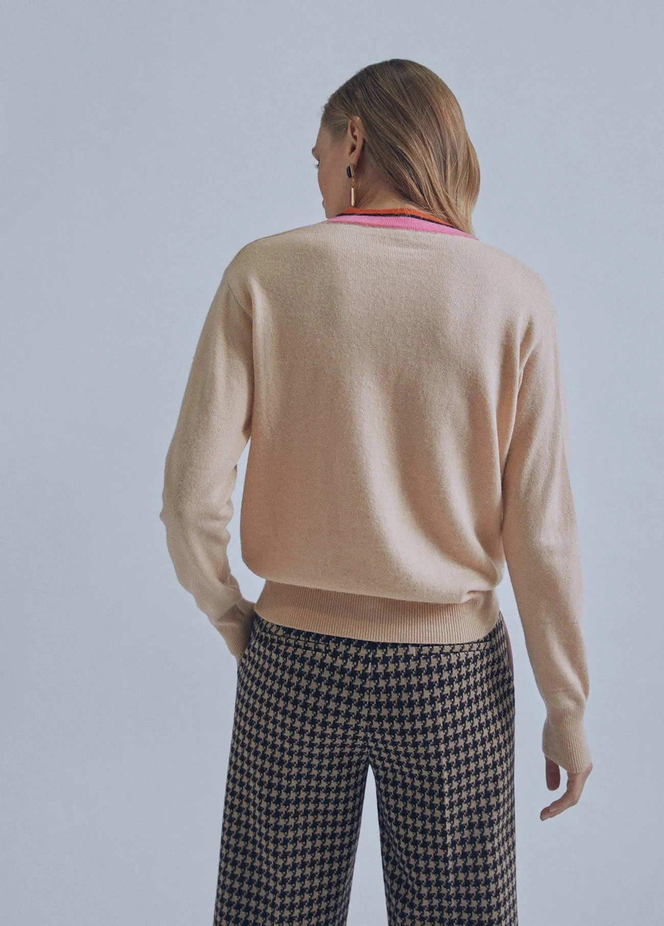 Contrast V-neck sweater