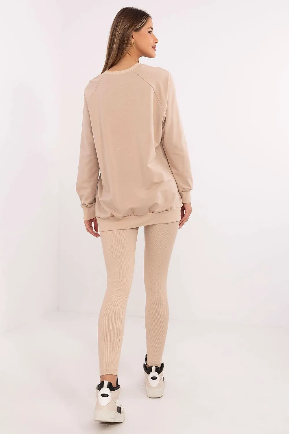 Elevate Comfort Set – Chic Sweatshirt & Leggings Duo